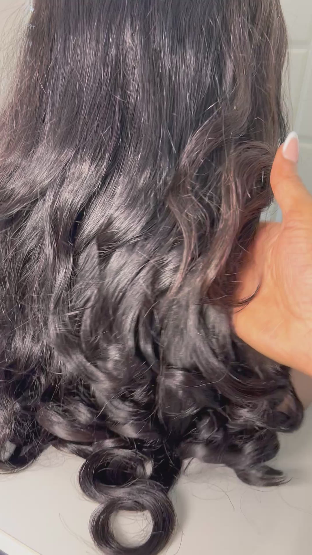 Queen 410 Double Drawn 200% Density Layered Queen Curly Tip Raw Donor Hair 18–20 Inches • Natural
Queen Collectio